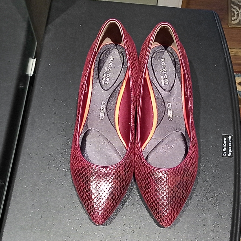 Rockport Total motion high heel shoes